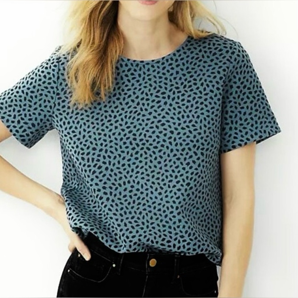 Ann Taylor Women’s Blue/Black Print Top Size Medium